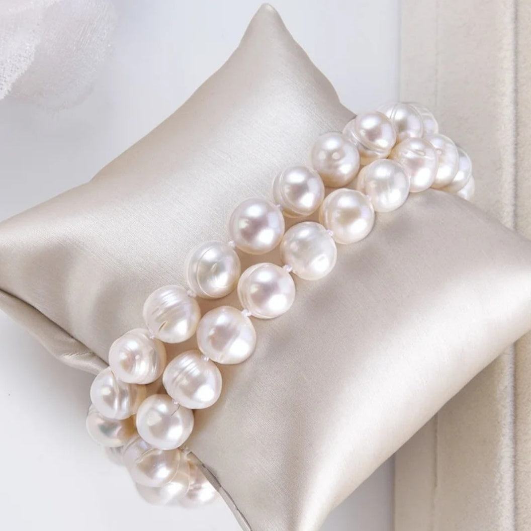 Pearl mermaid necklace