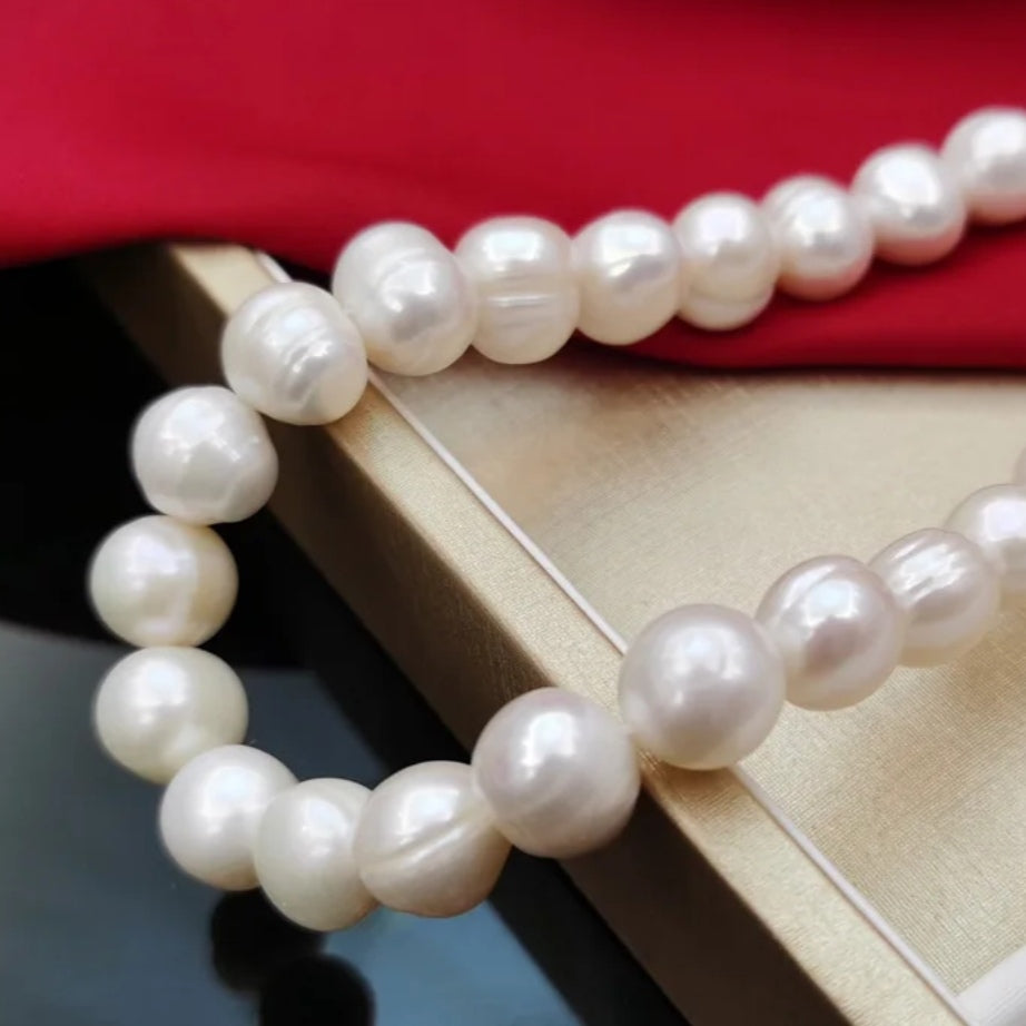 Pearl mermaid necklace